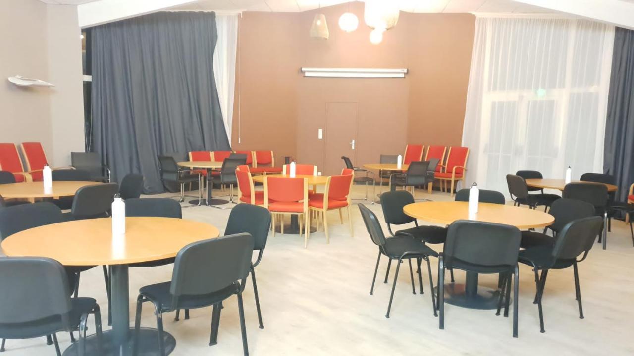 Greet Hotel Castres Saix Екстериор снимка